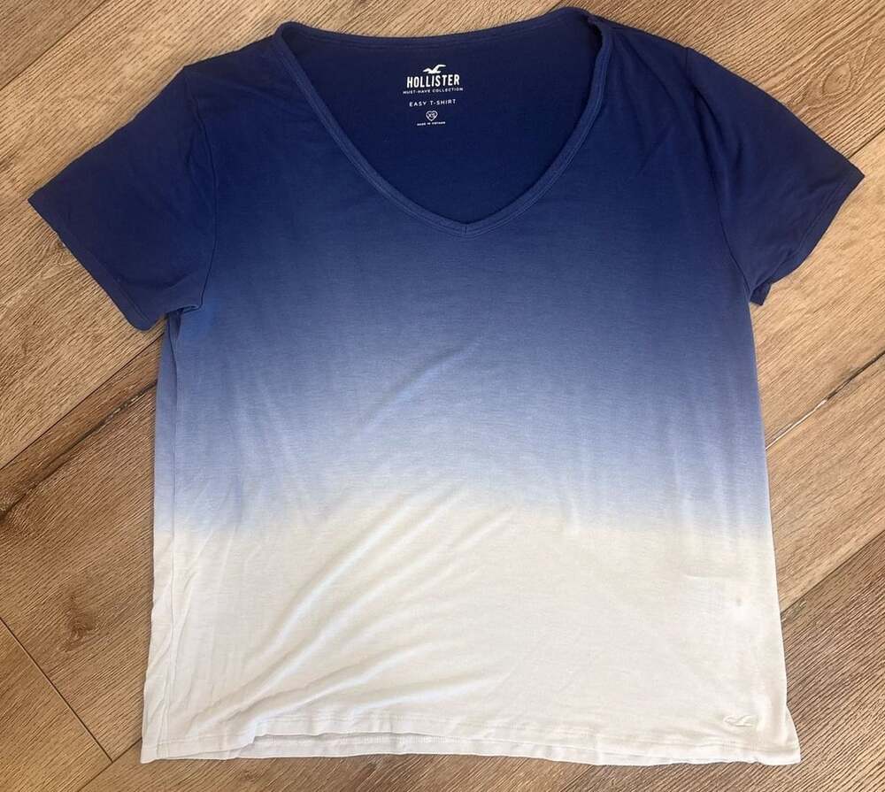 Hollister XS V Neck T Shirt Navy Blue Ombre Gradient Short Sleeve Y2K Mall